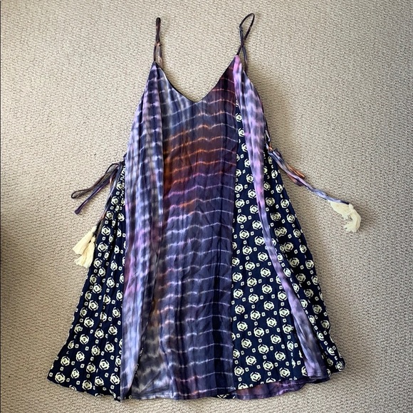 Sundress with mixed patterns! NEVER WORN - Picture 1 of 6